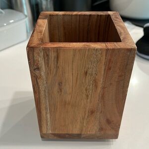 wooden kitchen spoon bin